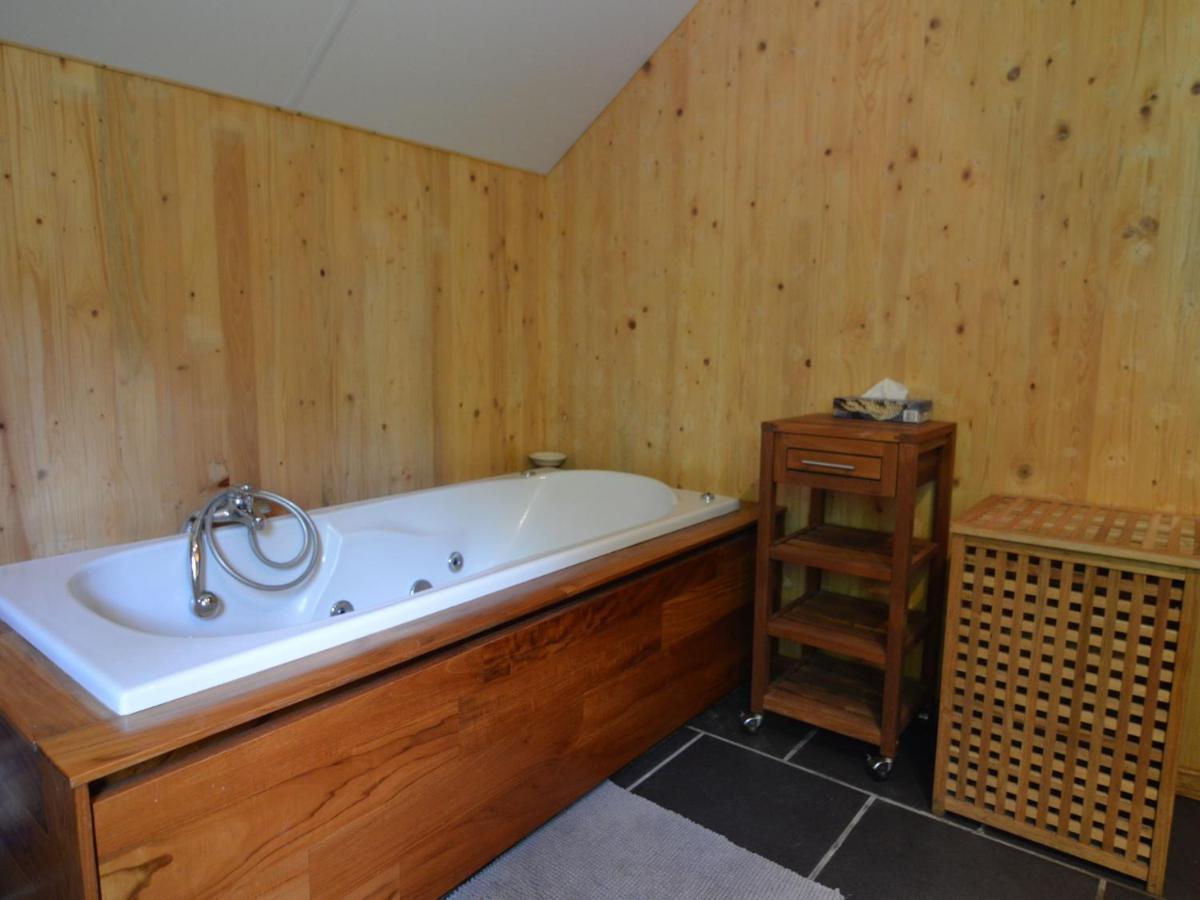 Comfortable Modern Chalet With Wood Finish Aywaille Exterior foto